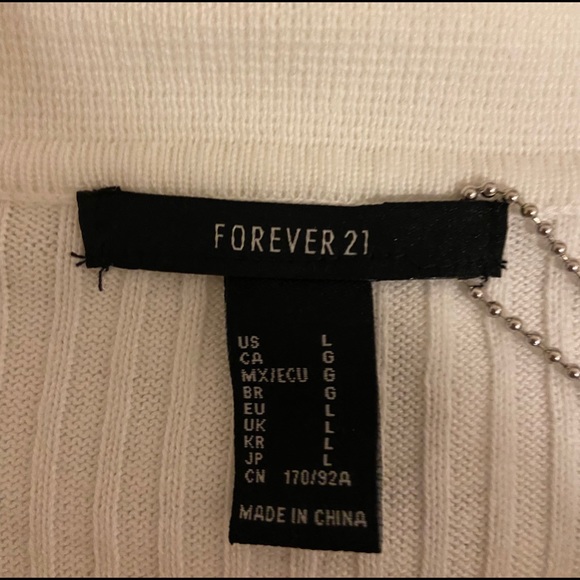 Collared Cropped Tee - Picture 5 of 5